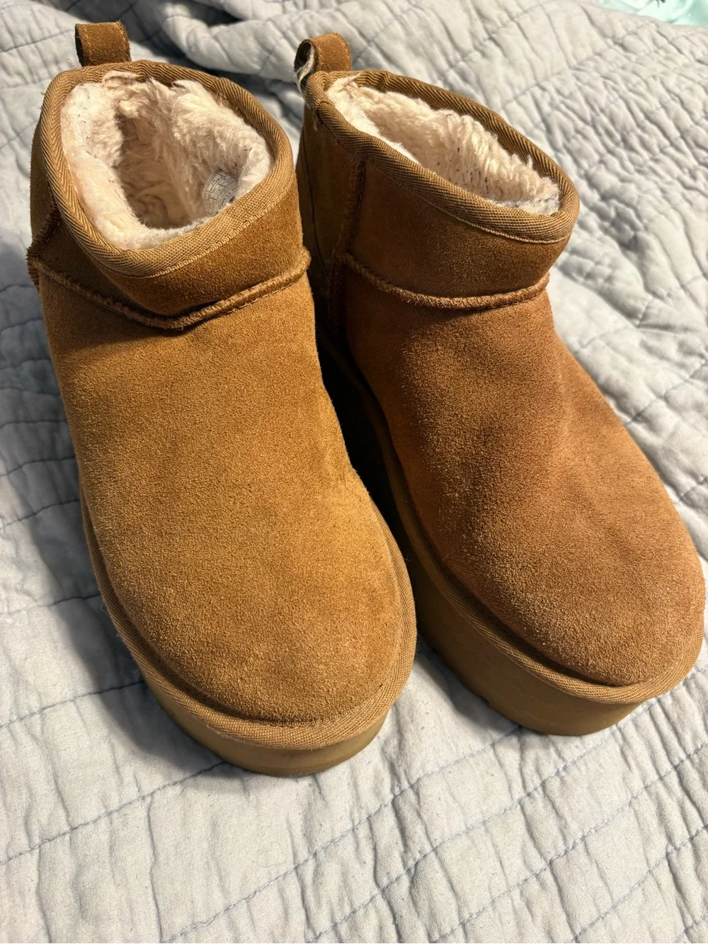 UGG Classic Ultra Mini Platform
